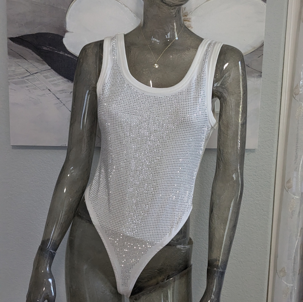 L/C Lizette Collection White all Over Rhinestone Bodysuit Size Large Nwt ❤️